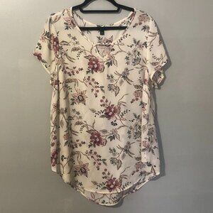 Torrid Cream Floral Top - Size Large